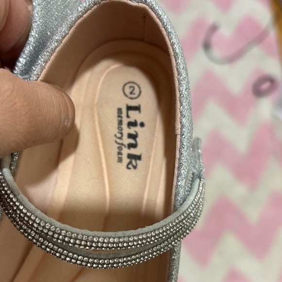 Link Kids Sparkly Silver Dress Shoes - Picture 7 of 9